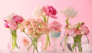 How to arrange flowers in a vase