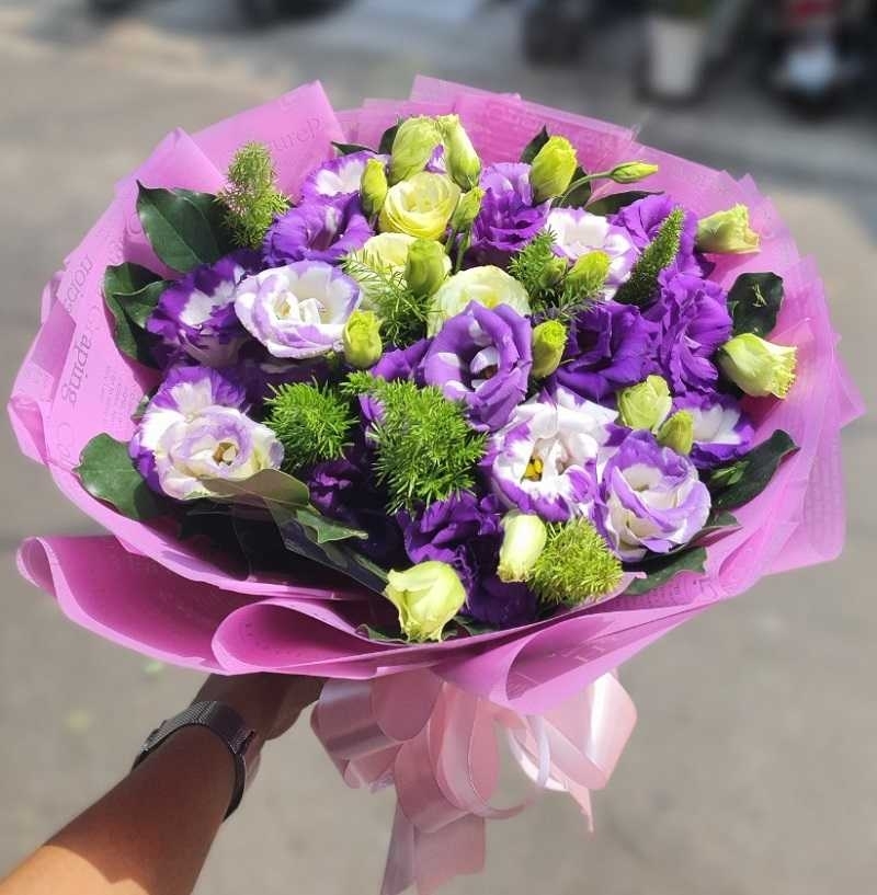 Purple lisianthus bouquet